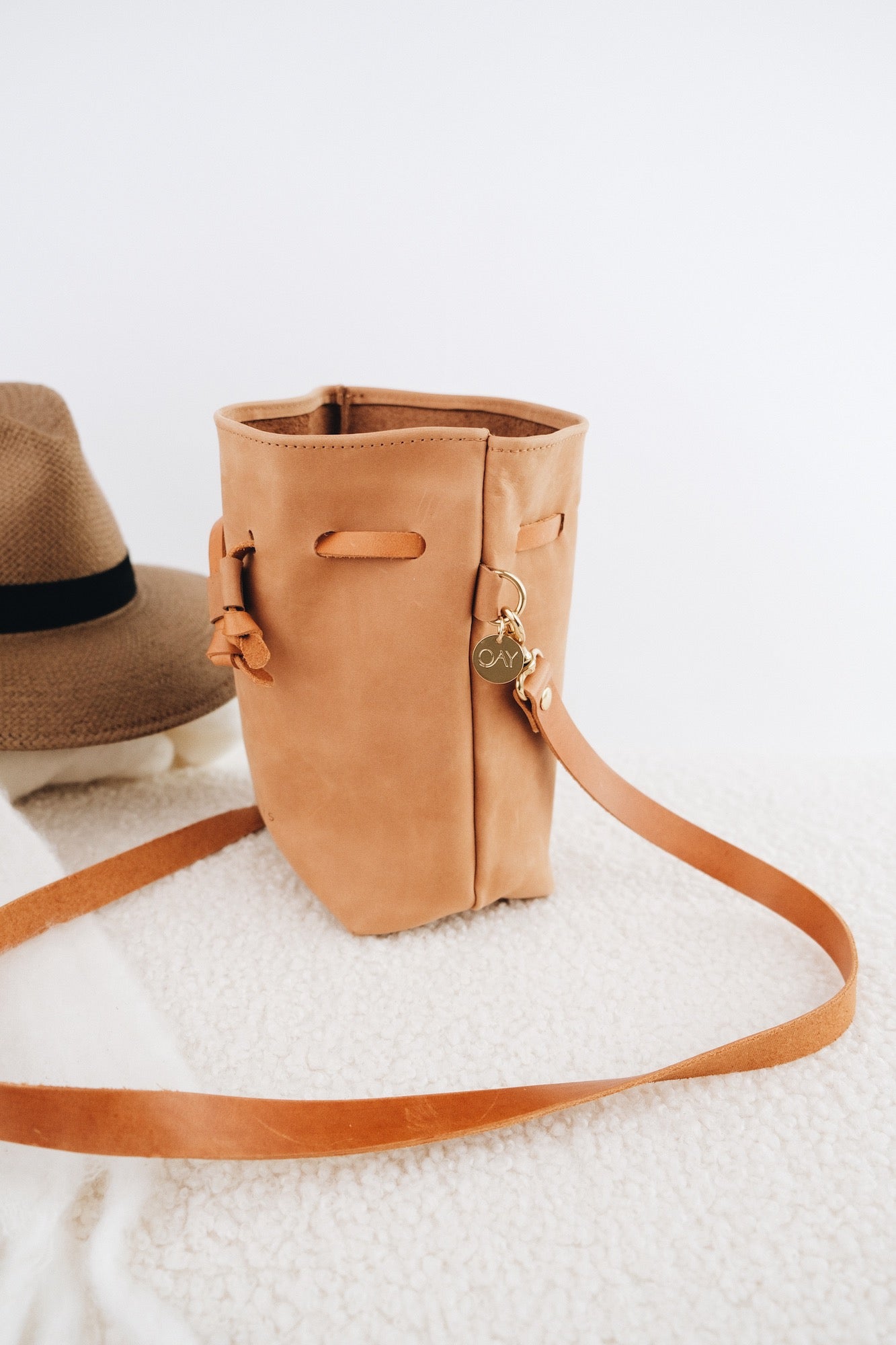 Tan bucket bag clearance leather